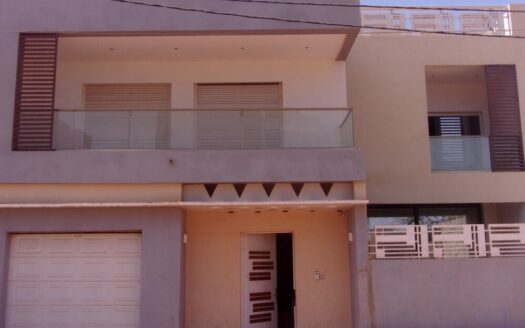 Villa haut standing à louer Almadies zone de recasement
