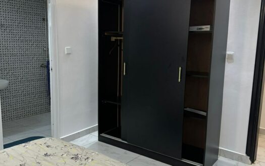 Appartement F4 entièrement meublé Point E Dakar
